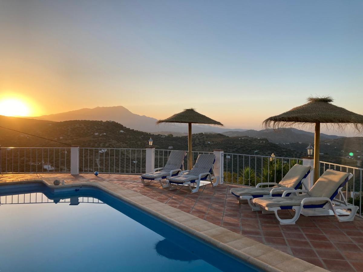 Casa La Quinta Bed and Breakfast Ríogordo Εξωτερικό φωτογραφία